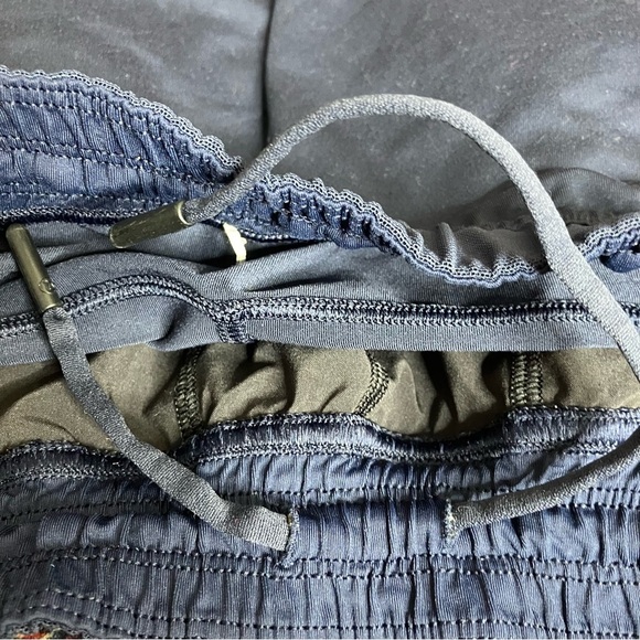 Men’s Lululemon Shorts - Picture 5 of 7